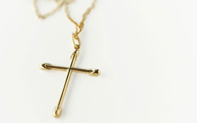 Why Cross Jewelry Is Trending Again in Modern Fashion